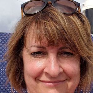 Meet your Posher, Debbie